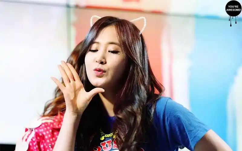 韩国少女时代权俞利桌面壁纸