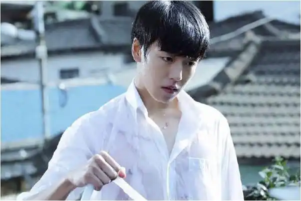 李玹雨的表现起码撑起50%(隐秘而伟大)影评