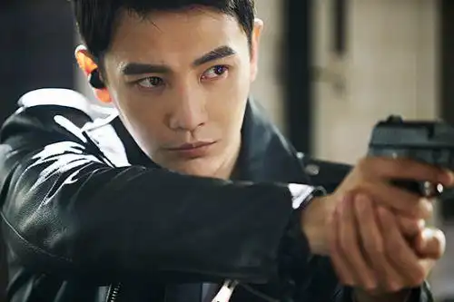 ­  孙坚《守卫者》剧照