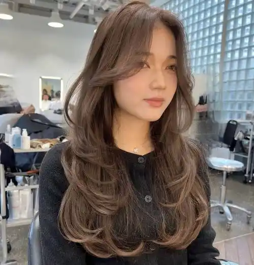 原创发型新风尚从狼尾短发烫到时尚扎发解锁你的百变魅力