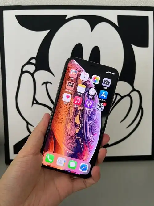 苹果手机怎么样 iphone xs现在依然高级感十足!_什么值得买