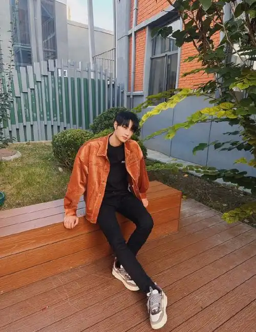 最近施予斐超话林枫松超话孙艺洲超话李晨浩超话于适超话郁可唯超话