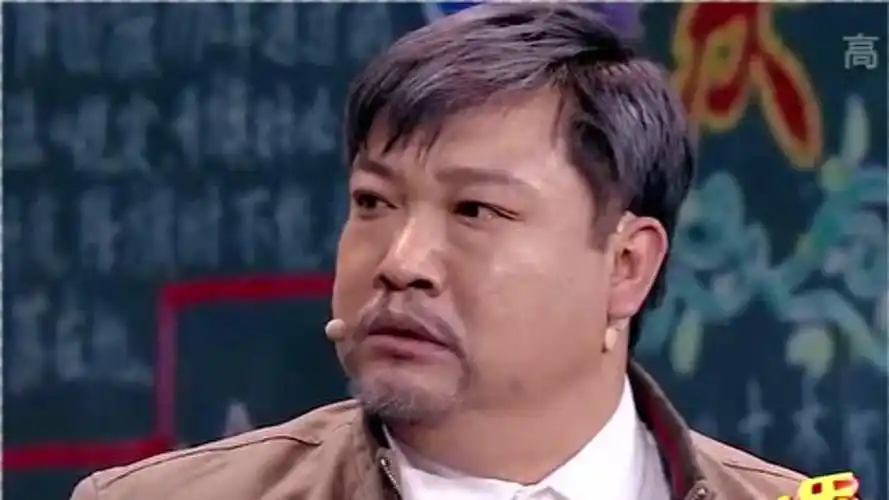 贾冰不愧是公认的表情包这段小品太有感染力笑到裂开