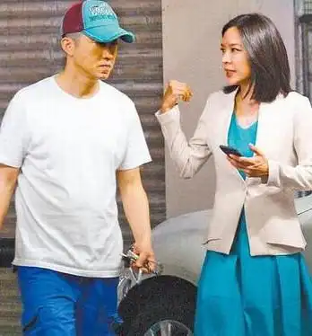 哈林和妻子(资料图)