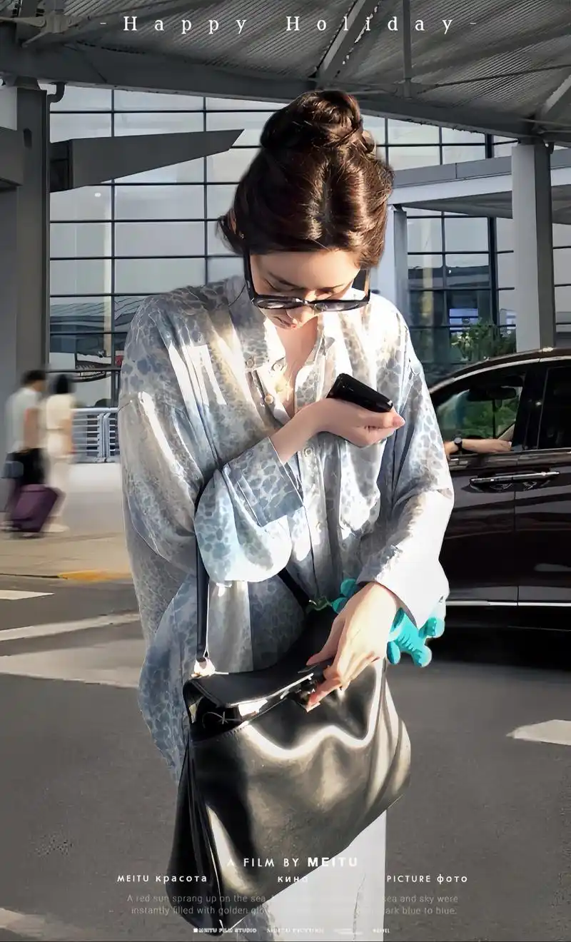 ootd|机场女明星高级穿搭.哇噻,姐妹们这款豹纹套装太飒了 - 抖音