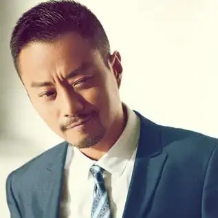 成熟男人短发发型 做优雅大叔魅力型男