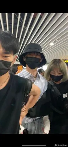 tnt助理姐姐不要跑