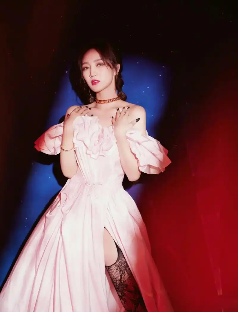 孟佳  黑丝网袜鲨我