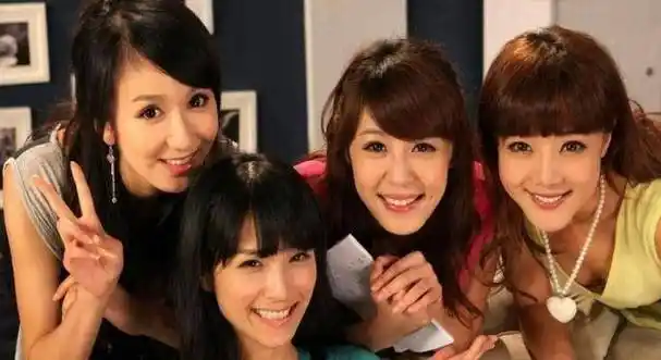 邓家佳:跑过6年龙套,勇敢拒绝"潜规则",终凭演技征服观众_爱情_公寓