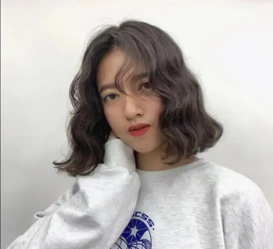 水波纹烫发型图片(烫发想要不显老又好看) - 赤虎壹号