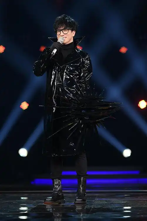 举 马丽","淘气的粉红女王 李慧珍","何必在乎我是谁 苏慧伦","薛之谦