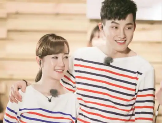 图张檬和范世琦巴黎图片疯传二人拍综艺疑似假戏真做