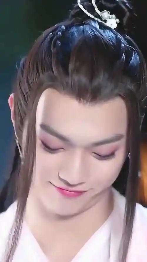 论女装大佬还得看许凯这波女装打动到你了吗