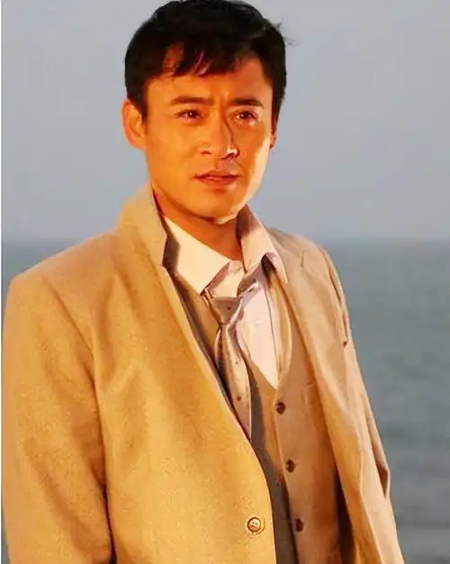 修庆:河南郑州走出的著名演员,做了爸爸后感谢父母催生