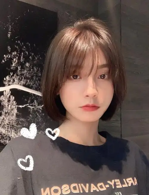 圆脸""大脸""发量少"的妹子,这款减龄锁骨短发是你最佳的选择2021年最