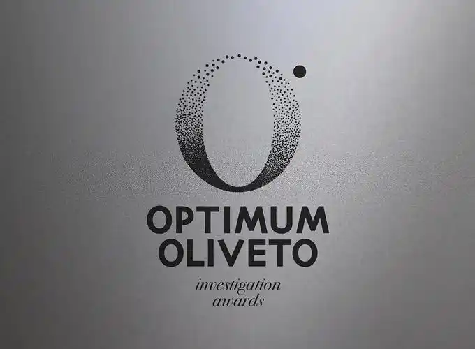 两个logo设计欣赏 | 极简 高端 点线面