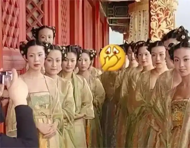 横店20万群演现状:美女成群懒汉遍地,赵丽颖王宝强是他们的信仰