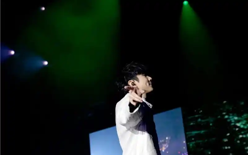 林俊杰jj20世界巡回演唱会《like you do》北美站官摄