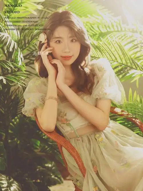 内景森系花房少女写真