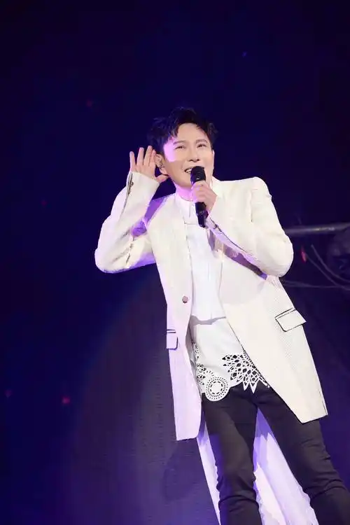 12月23日张信哲新加坡开唱,未来式2.