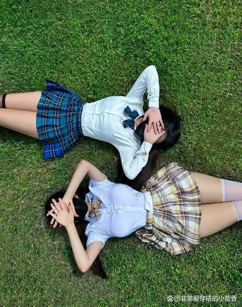 两个高颜值的女孩子成为闺蜜是什么体验?他们无时无刻都在拍照!