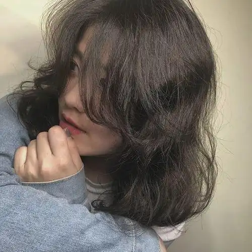 冬天来了,又是剪短发保暖的季节啦,推荐一些短发图片给大家