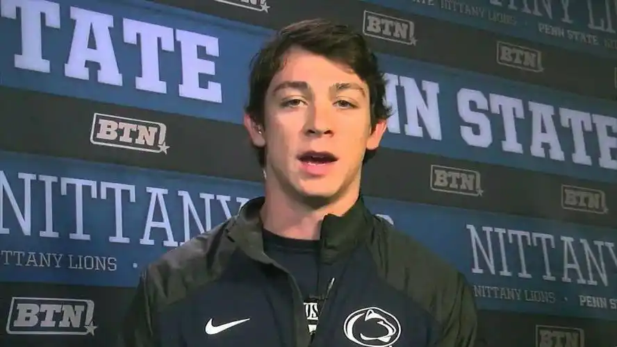 哎呀艾伦佩吉变成他啦小变态和男友被网暴啦