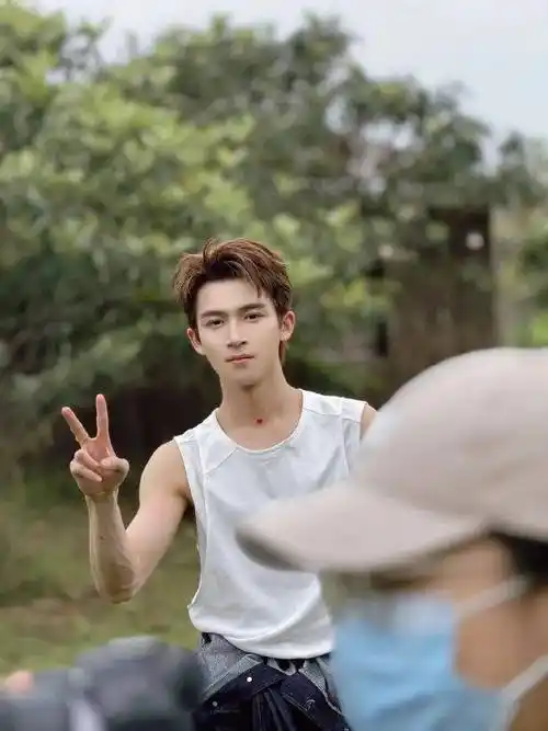 黄晓明遭baby威胁马丽嘲讽赵丽颖于正看上王星越辛芷蕾轧戏了黄俊捷拖