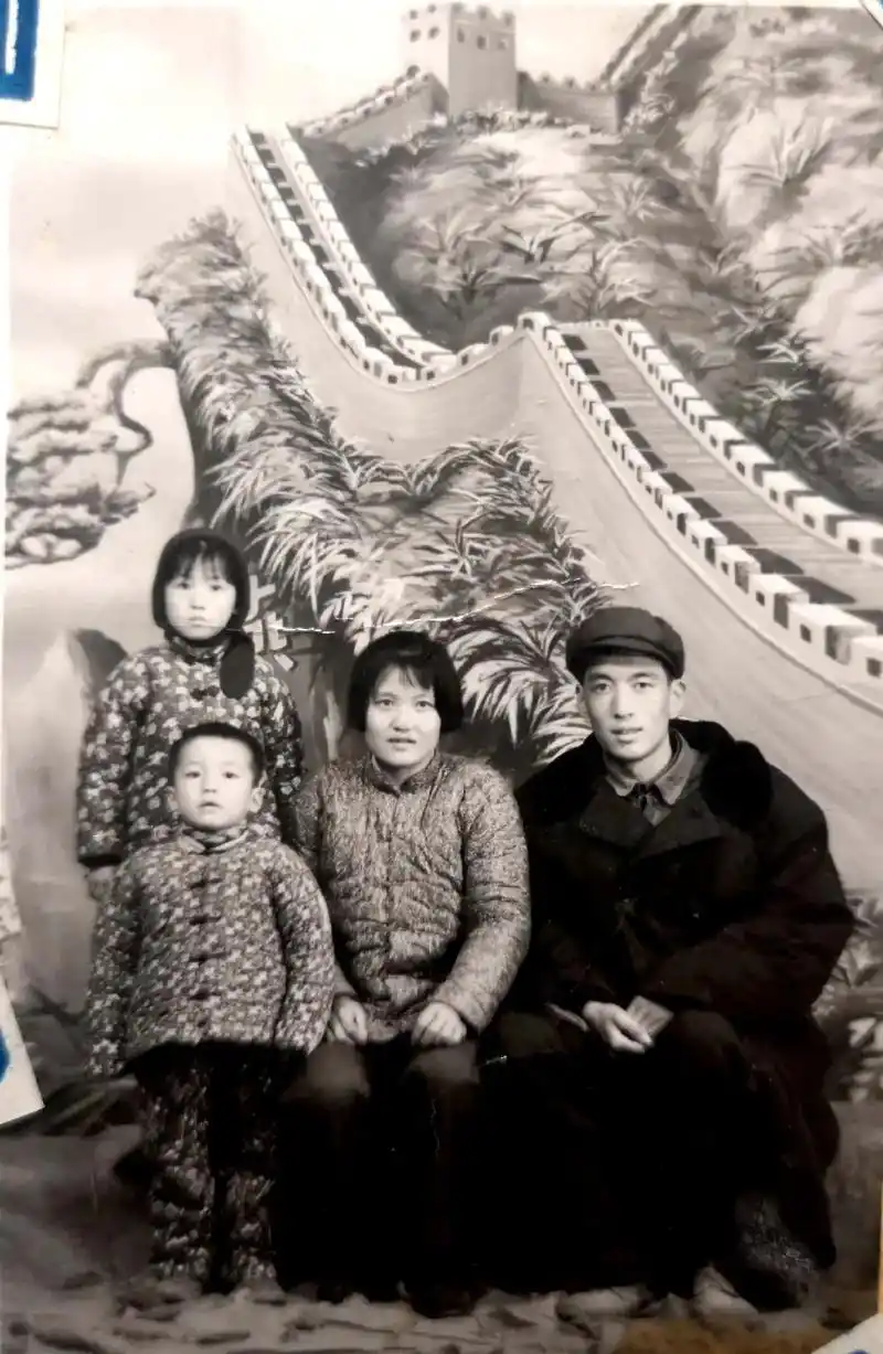 70后,看老照片,忆旧时光,愿每个人都在变老的路上善待自己, - 抖音