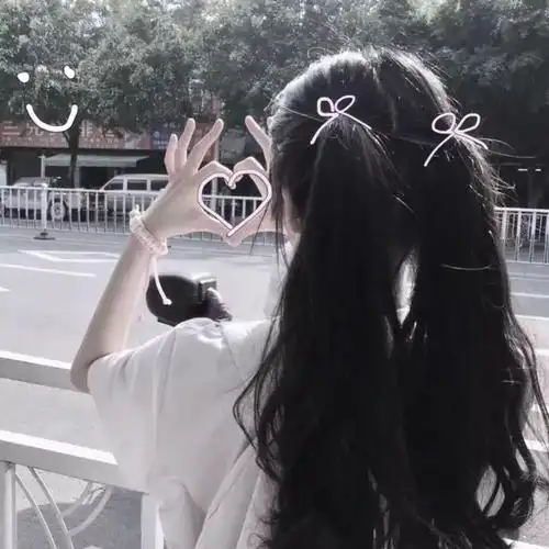 可爱头像:1116双马尾辫子萝莉女生头像