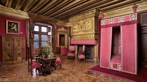 2018年秋季法国世界遗产游-1: 沙特尔大教堂,香波城堡,舍农索城堡