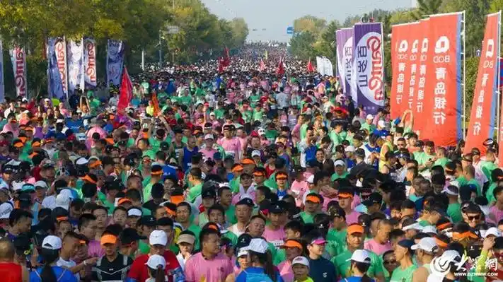 航拍|看2023青岛海上马拉松超3万人沉浸"跑马海洋"!