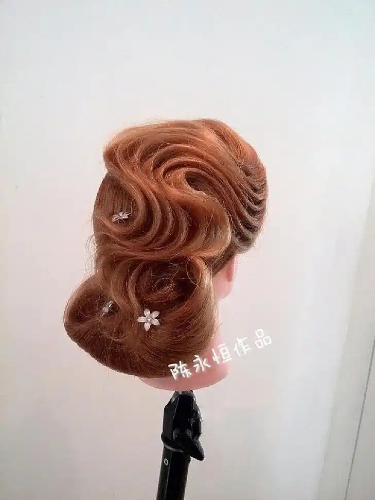 美出高级感 #盘发 #今日发型欣赏 #艺 - 抖音