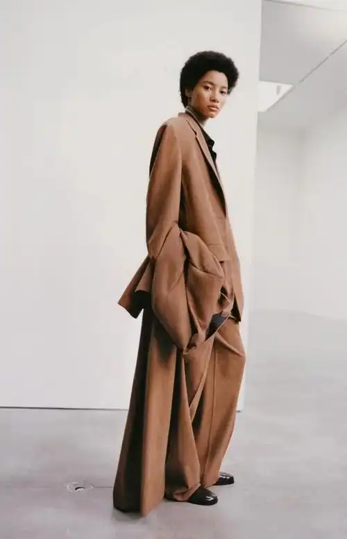 2023秋冬流行大地色系最显高级的流行色