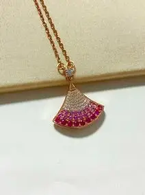 宝格丽项链 520粉钻渐变小裙子项链_阿里巴巴找货神器