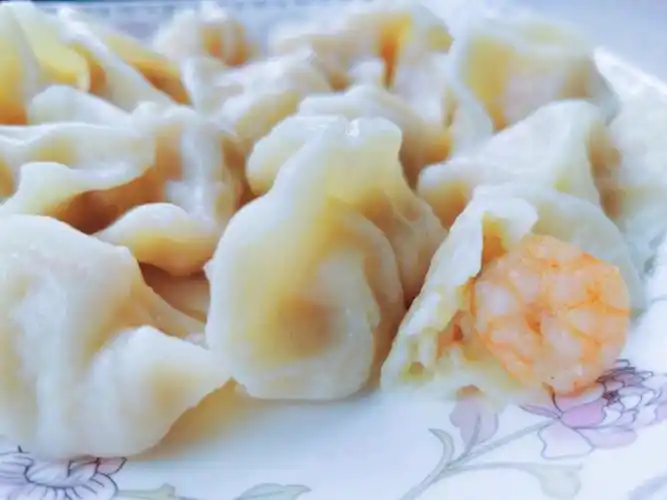 每一个水饺里面都有一个完整虾仁
