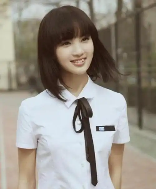 初中女生最火发型,青春活泼又"靓丽"!轻松做时尚魅力女孩