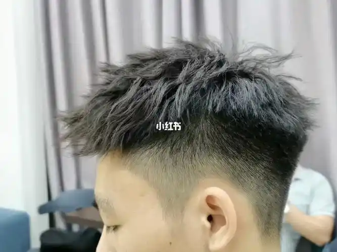 男生发型男生纹理烫