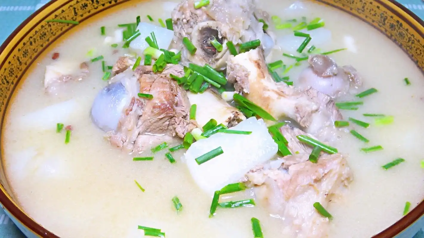 骨头汤并不补钙?医生:真正补钙的这3种食物,可能很多人不爱吃