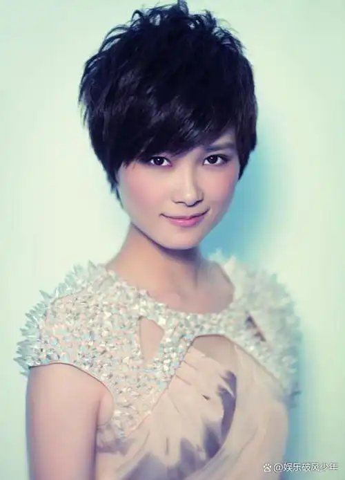 当徐峥不再光头,韩红变苗条,李宇春留了长发,你还能认出来吗?