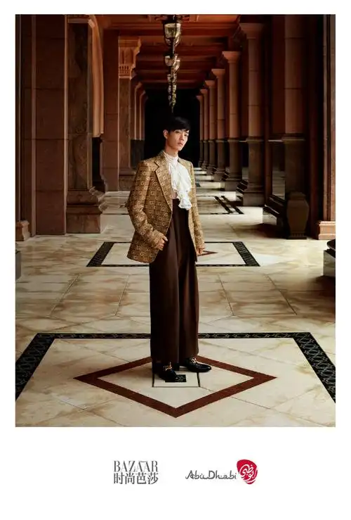 肖战《时尚芭莎》10月下别册内页大片公开 解锁不一样的王子战