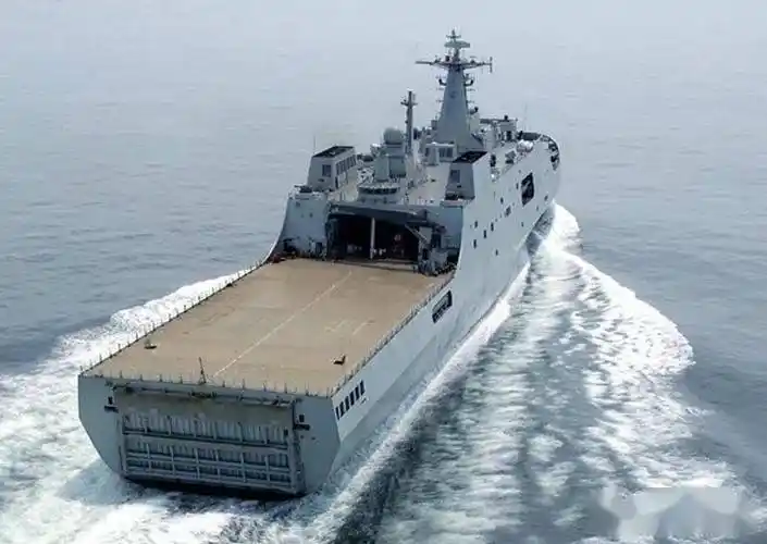 人民海军两栖战舰艇盘点——从小平底到小平顶_登陆舰艇_排水量_我国