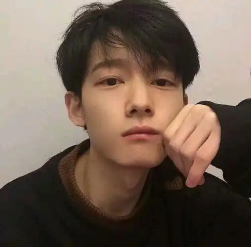 帅气图片真人超拽男生个性时尚高清微信头像大全头像男帅气霸气男生