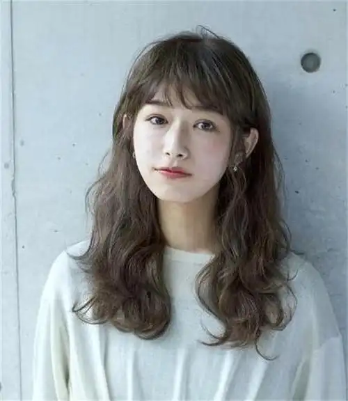 韩版慵懒蓬松自然卷发,这样卷发仙气飘飘_发型造型_宝妈时尚生活网