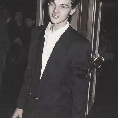 相信喜欢小李子的人不止我一个_男生头像_我要个性网