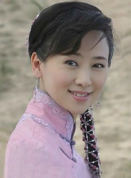 香港著名三级女星座驾 邱淑贞vs宾利欧陆-搜狐汽车