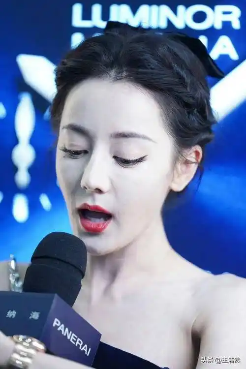 迪丽热巴的超级怼脸生图67