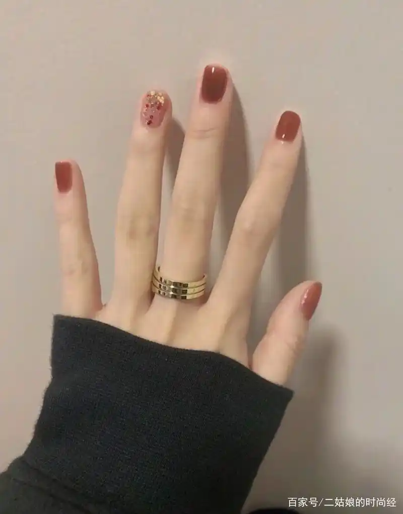 显白美甲分享～秋冬纯色美甲合集来啦