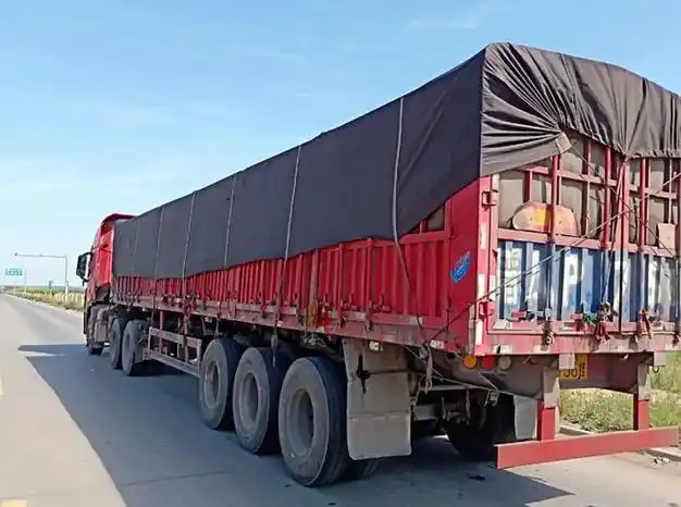 货车盖雨布被罚款500元"事件:涉事交警至少忽略三条法规|扬撒|篷布