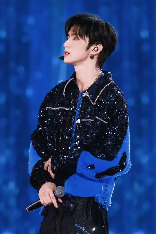 刘耀文楼间楼演唱会